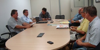 Reunião no Deptº Jurídico da Prefeitura Municipal de Bauru.