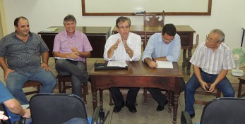 Presidente empossado Engº Reynaldo Eduardo Young Ribeiro e Engº Fancisco Kurimori.