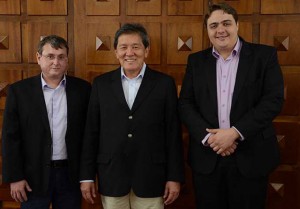 Prefeito Guilherme Belarmino, Presidente Francisco Kurimori e Arq. Márcio Salvi