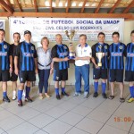 Presidente da AEALPA-Lençóis Paulista Engª Cleonice, o Presidente da FAEASP Arqº Valdir e a Equipe da AEA-Paraguaçu Paulista – Campeã do  4º Torneio