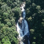 Na região de Parelheiros há mais de trinta cachoeiras em áreas de proteção ambiental