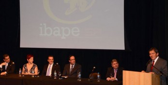 Presidente do CREA-SP Engº Francisco Kurimori deseja sucesso a nova Presidente do IBAPE/SP em seu pronunciamento