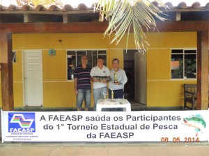 Premiação do 1º, 2º e 3º colocado do Torneio de Pesca da FAEASP.