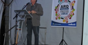 Arqº Valdir Bergamini na palestra realizada na UNIFEOB