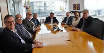 Presidente Kurimori assina autorização para o início dos trabalhos