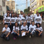 Equipe da AERO/FAEASP/CREA-SP no desfile de Ourinhos